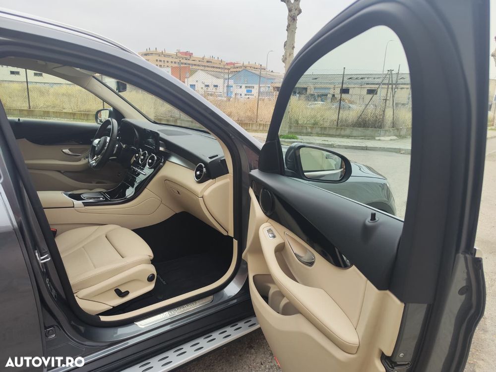 Mercedes-Benz GLC 220 d 4MATIC 9G-TRONIC AMG Line - 22