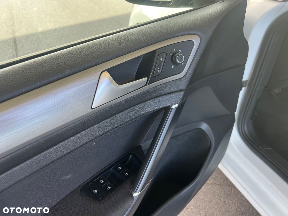 Volkswagen Golf VII 1.6 TDI BMT Comfortline - 13