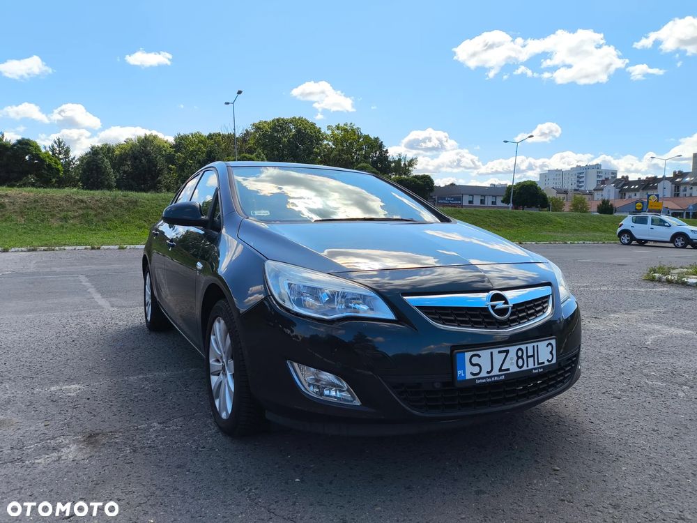 Opel Astra 1.4 Turbo 150 Jahre - 1
