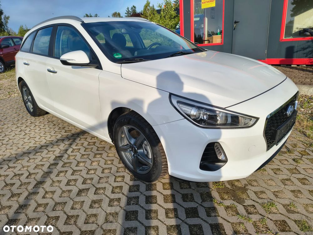 Hyundai i30 blue Kombi 1.6 CRDi Premium - 1