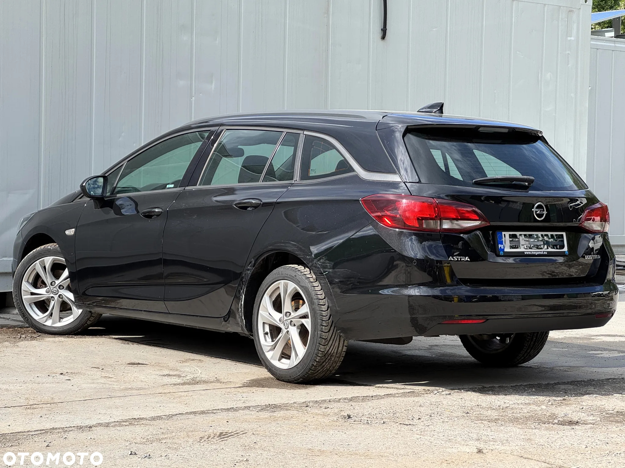 Opel Astra 1.6 D (CDTI) Dynamic - 4
