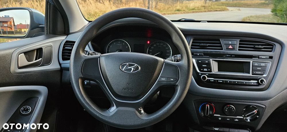 Hyundai i20 - 16