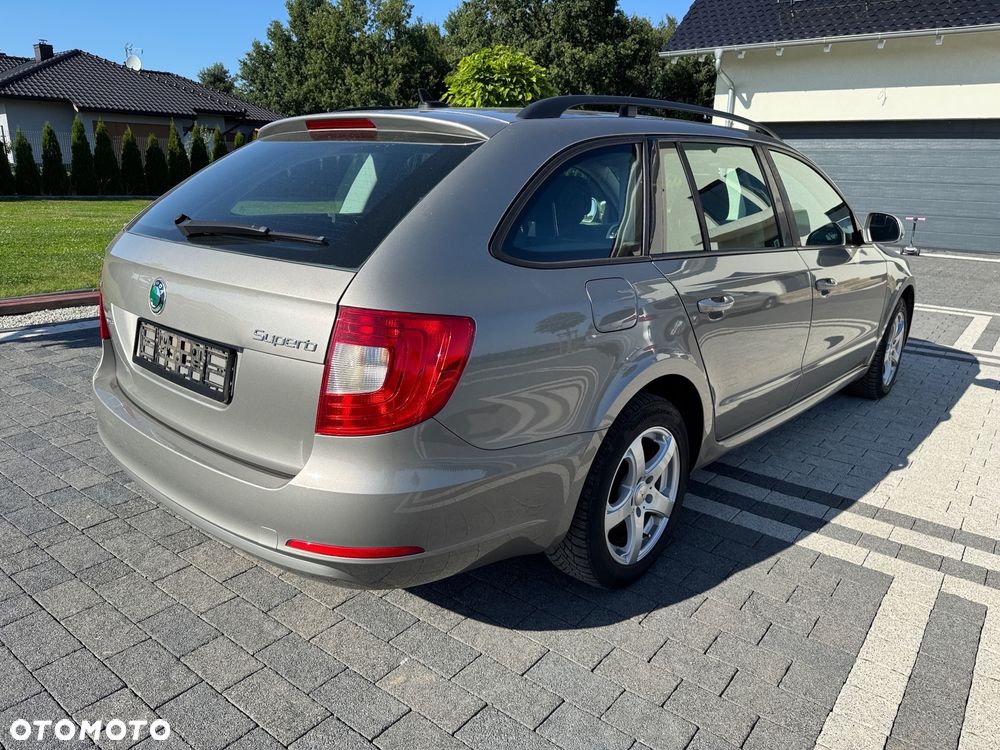 Skoda Superb 2.0 TDI Ambition - 4