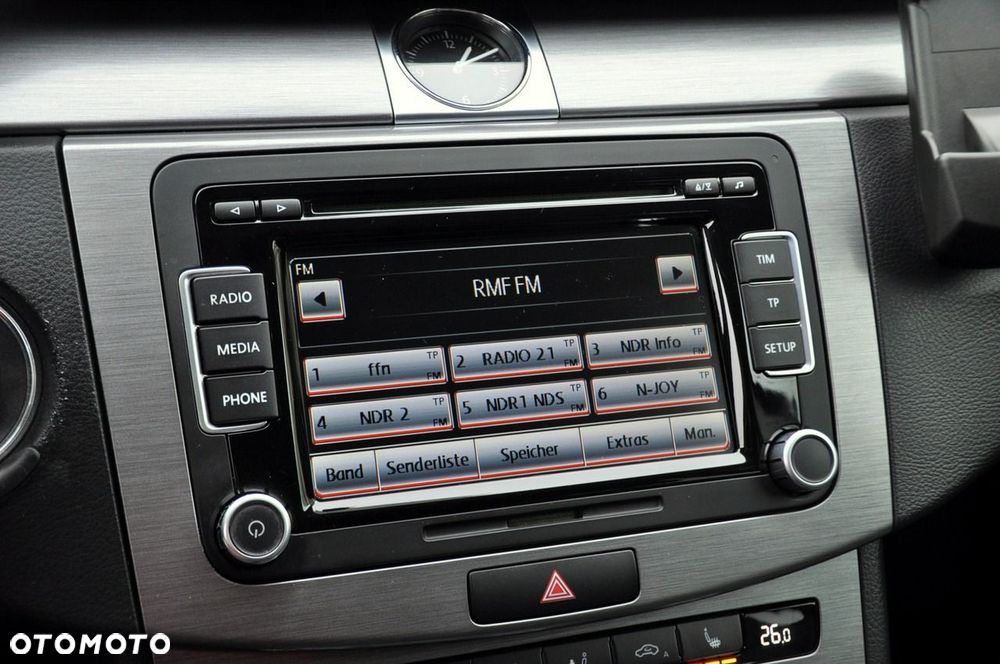 Volkswagen Passat - 31