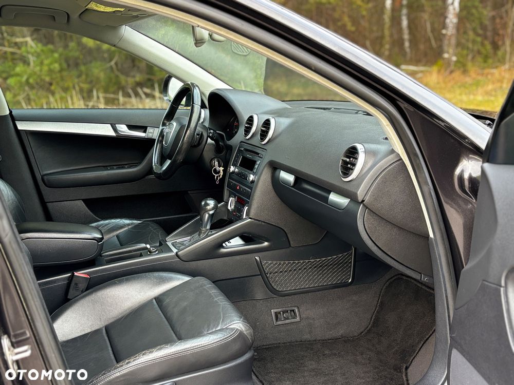 Audi A3 Sportback 2.0 TDI DSG Ambition - 19