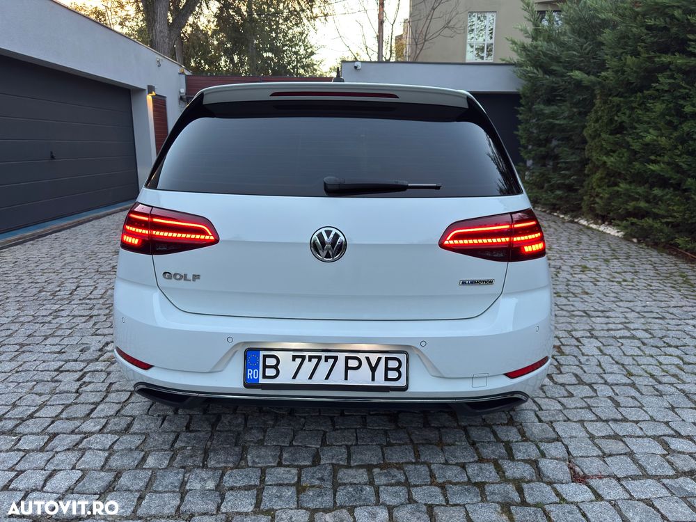 Volkswagen Golf - 3