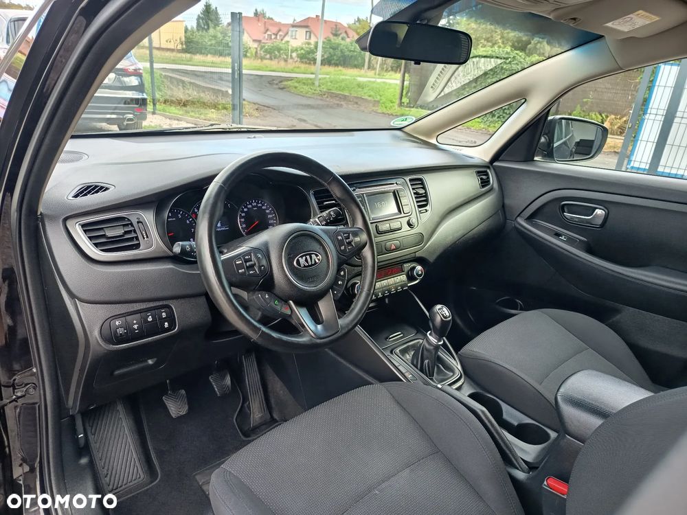 Kia Carens 1.6 GDI Dream Team Edition - 15