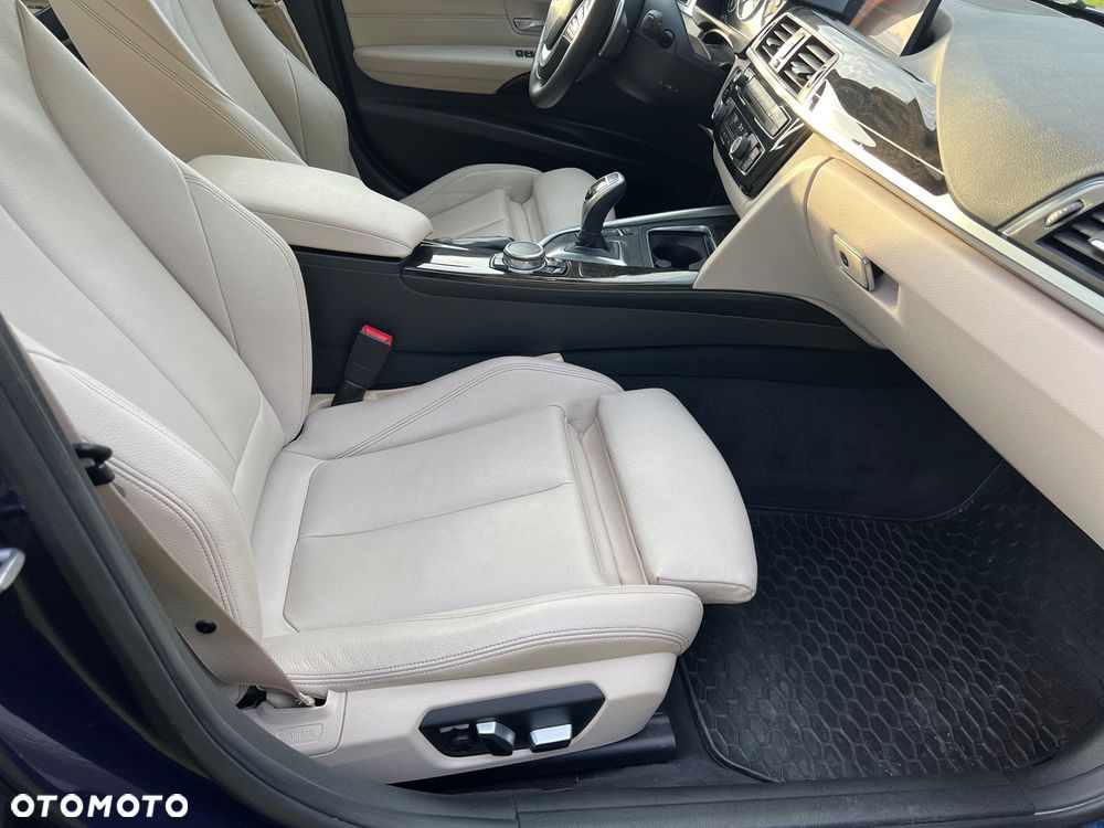 BMW Seria 3 330i xDrive Sport Line - 19