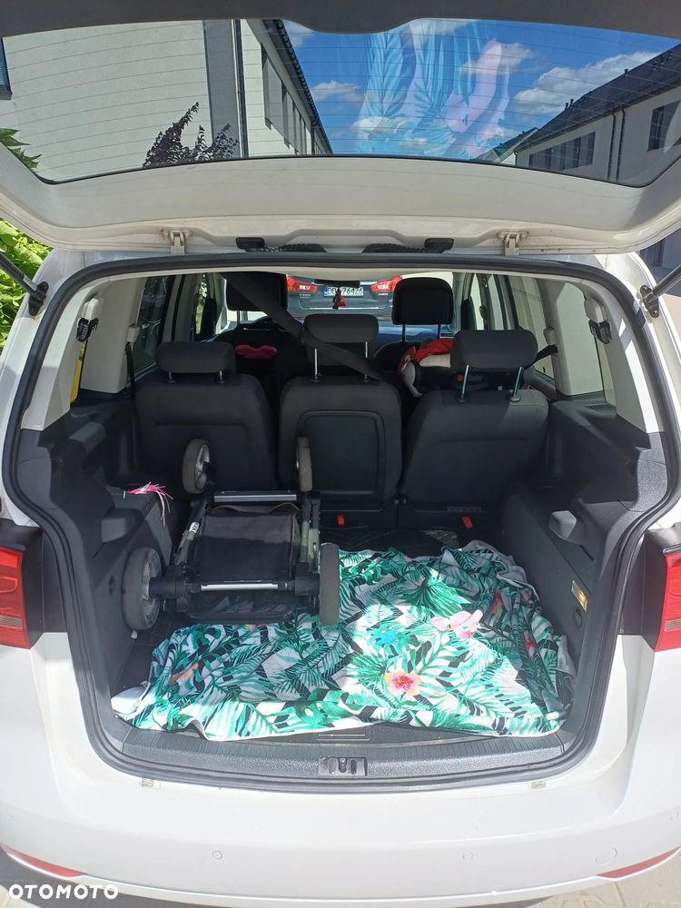 Volkswagen Touran 1.6 TDI DPF BlueMotion Technology DSG Comfortline - 9