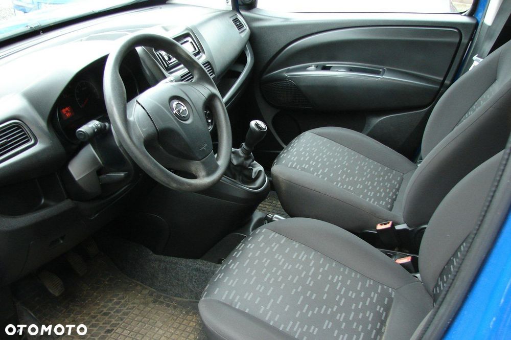 Opel Combo - 8