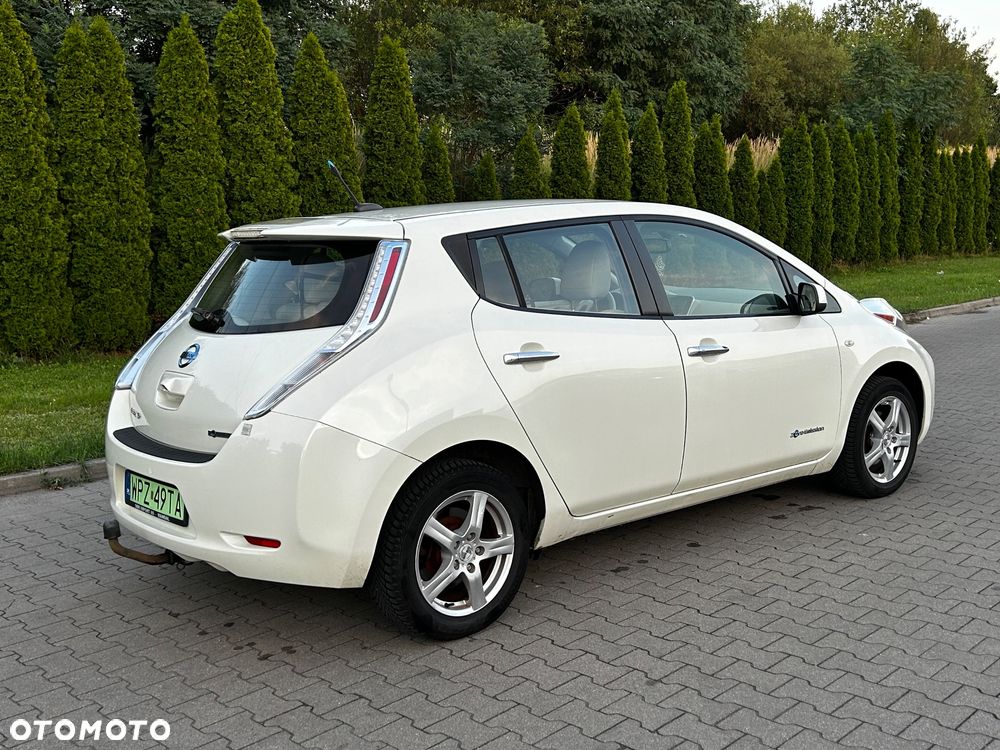 Nissan Leaf 24 kWh (mit Batterie) Visia + - 4