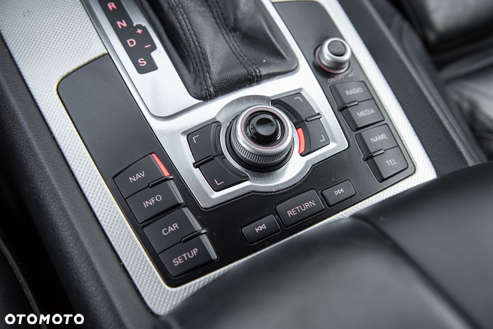 Audi Q7 3.0 TDI DPF Quattro Tiptronic - 26