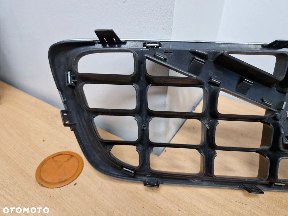 VOLVO V70 III 3 GRILL GRIL ATRAPA CHŁODNICY 07-13 - 9