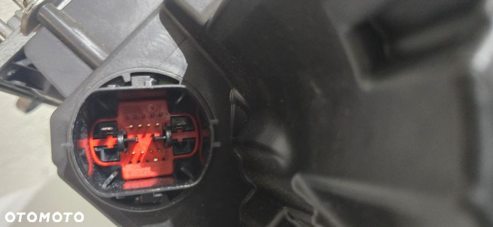 Lampa przód Jaguar E Pace - 7