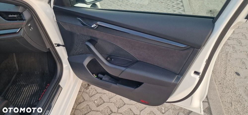Skoda Octavia 2.0 TDI RS DSG - 20