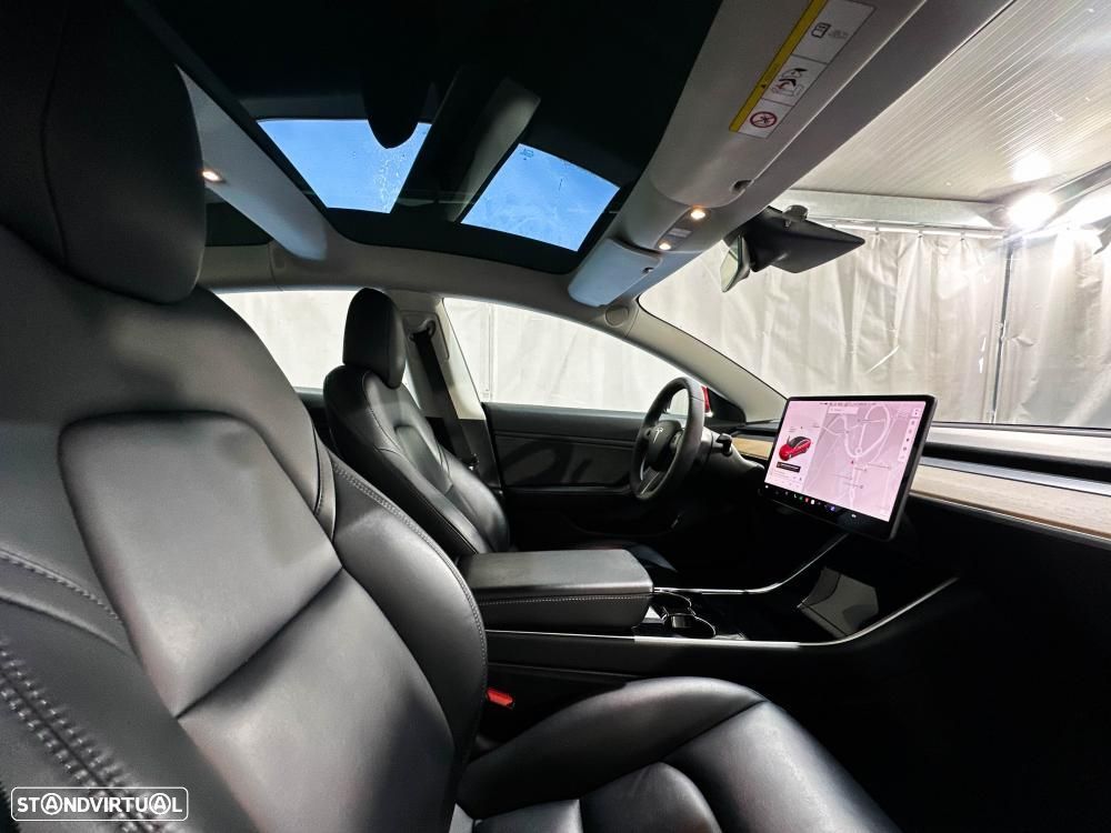 Tesla Model 3 Performance Dual Motor AWD - 32