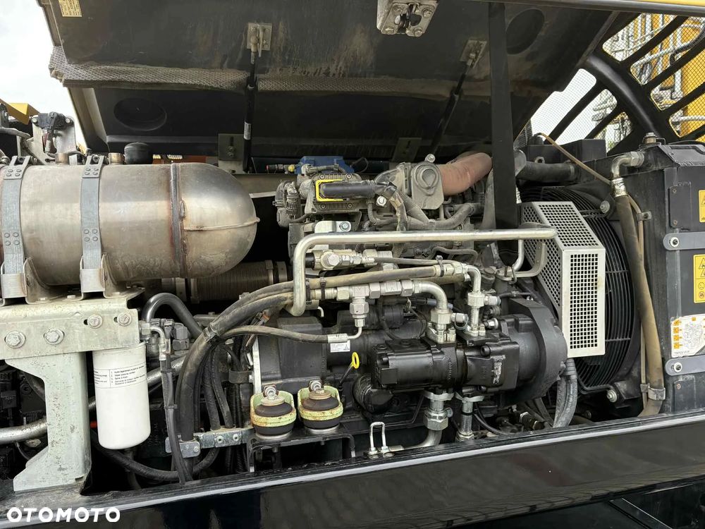 Yanmar B110W ROTOTILT 4 ŁYŻKI TYLKO 2618 mth - 33