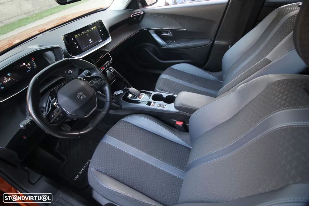 Peugeot e-2008 50 kWh Allure - 17