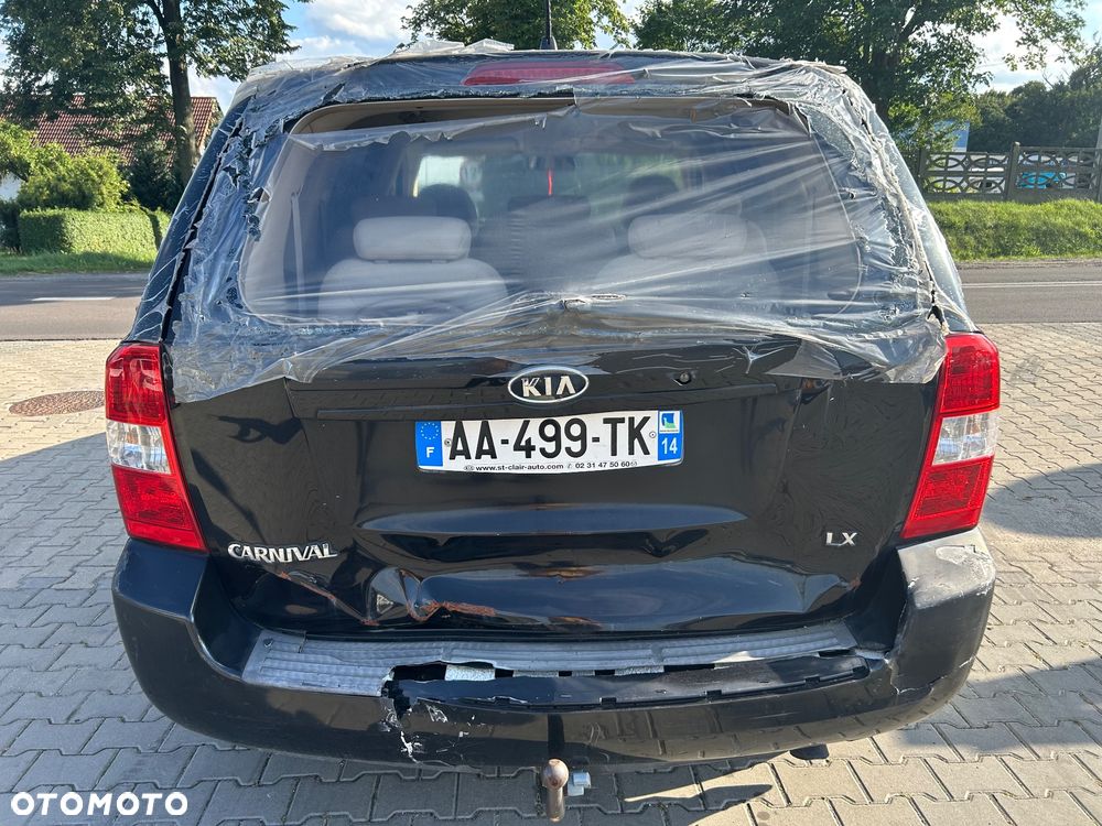 Kia Carnival - 3