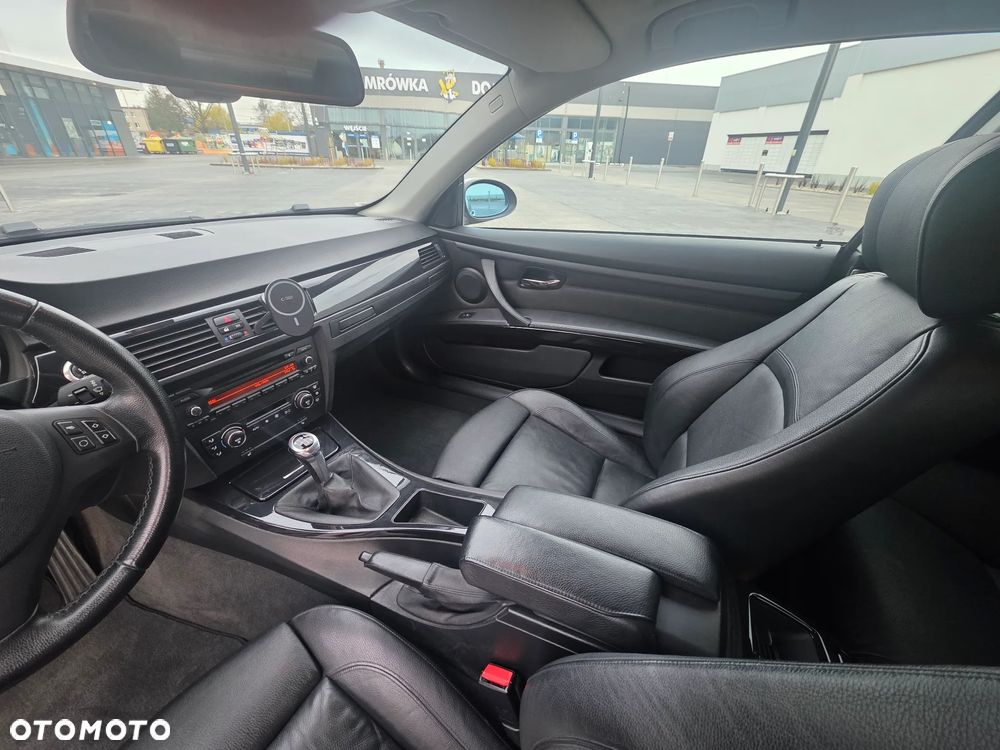BMW Seria 3 335i M Sport Edition - 6