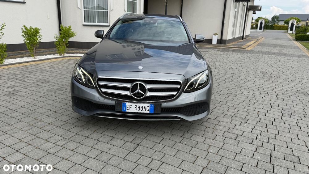 Mercedes-Benz Klasa E 220 d 4Matic 9G-TRONIC - 17
