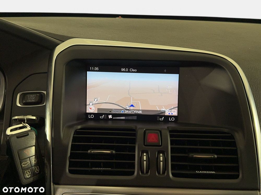 Volvo XC 60 - 25