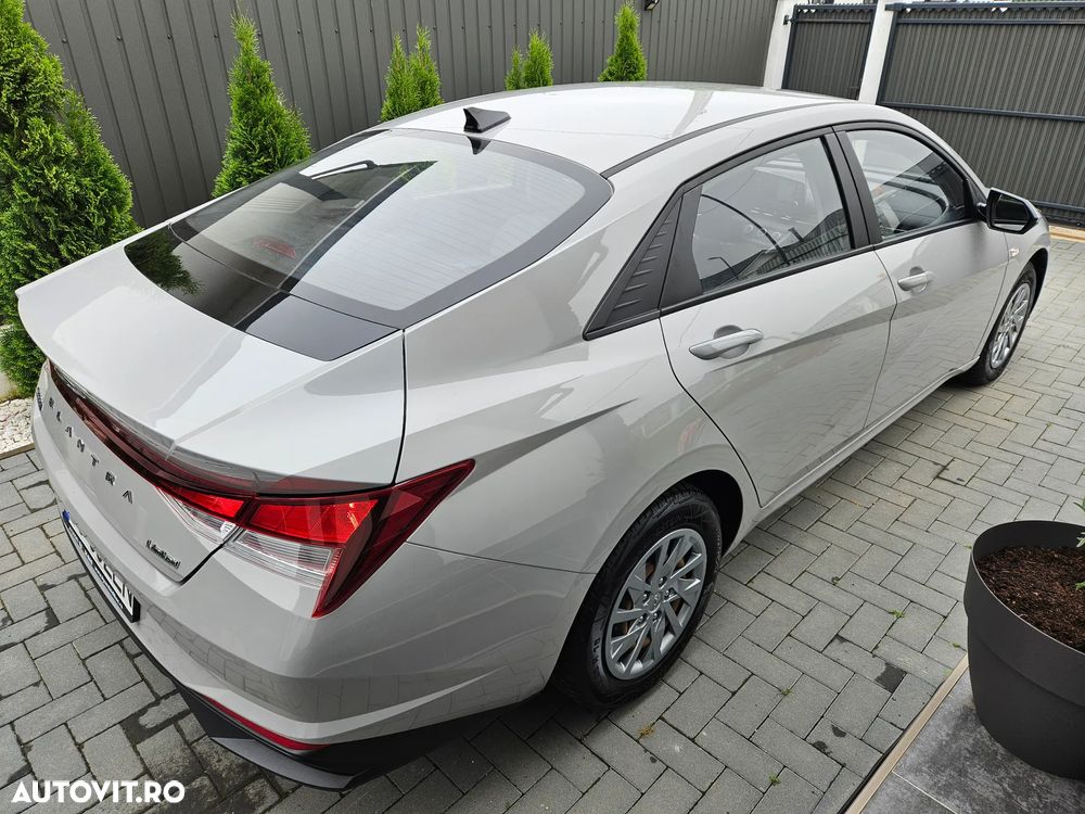 Hyundai Elantra 1.6 l 123 CP CVT Comfort - 7