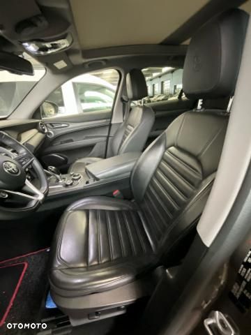 Alfa Romeo Stelvio 2.0 Turbo Executive Q4 - 11