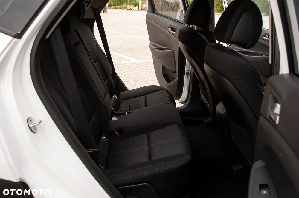 Hyundai Tucson 1.6 GDI BlueDrive Comfort 2WD - 27
