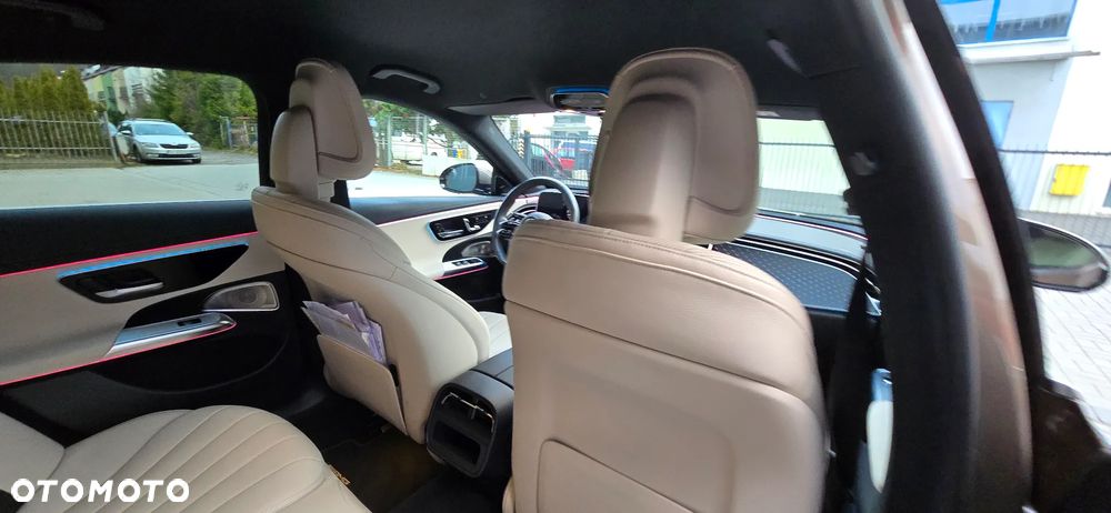 Mercedes-Benz Klasa E - 21