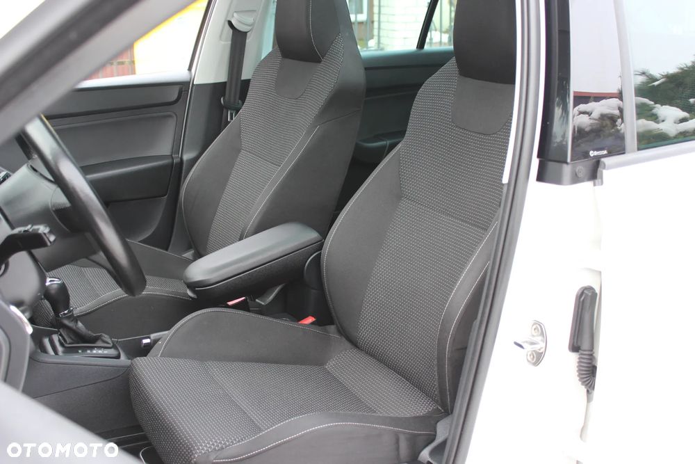 Skoda RAPID 1.4 TSI DSG Monte Carlo Green tec - 14