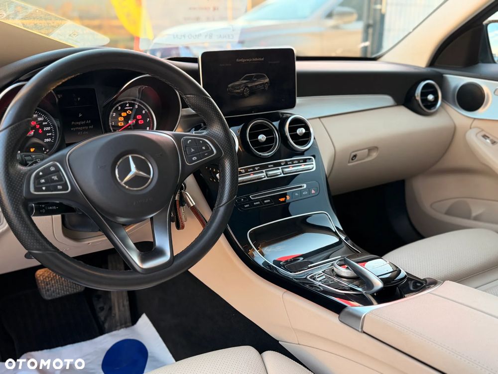 Mercedes-Benz Klasa C 200 4-Matic 7G-TRONIC - 34