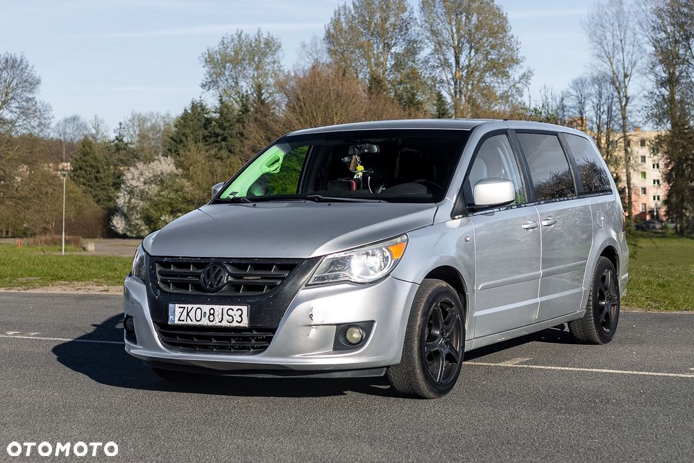 Volkswagen Routan - 2