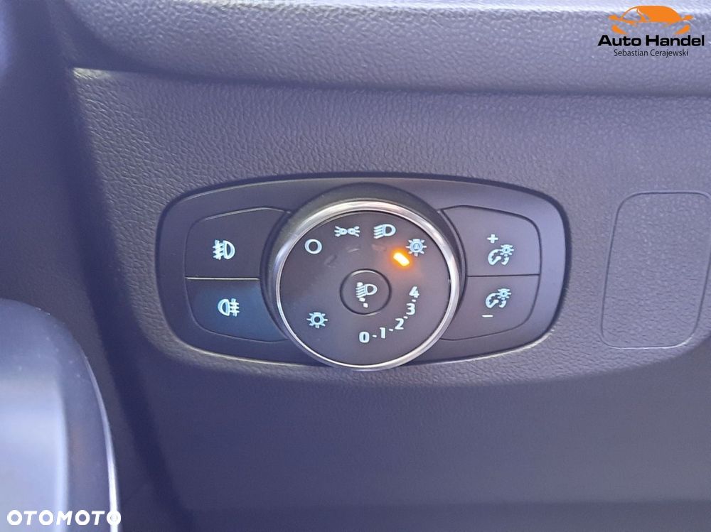Ford Focus 1.5 EcoBlue Start-Stopp-System TITANIUM - 16