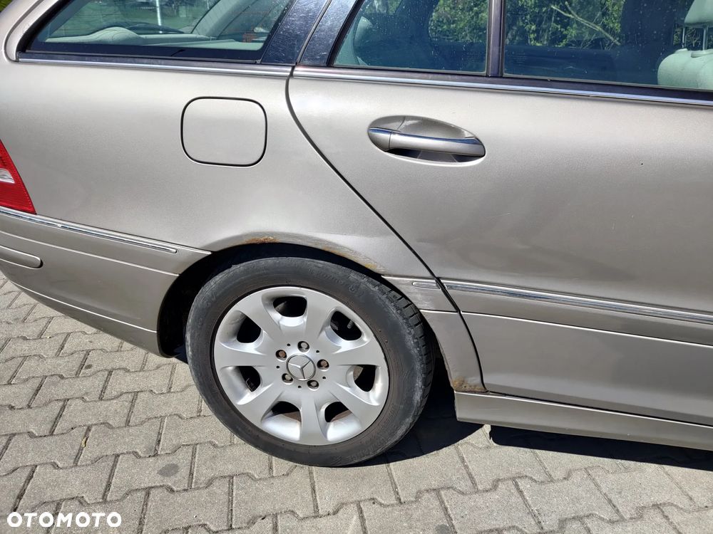 Mercedes-Benz Klasa C 220 CDI Elegance - 9
