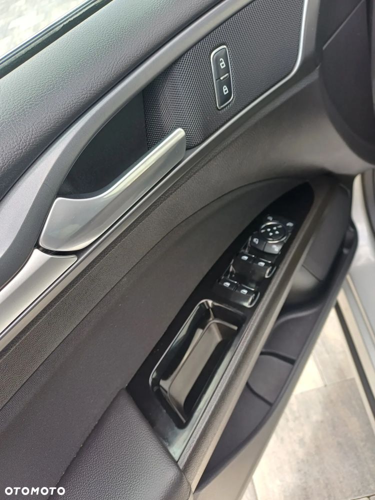 Ford Mondeo 1.5 EcoBoost Gold Edition - 24