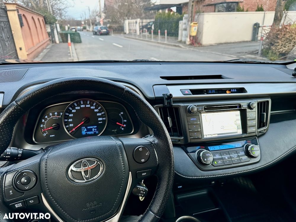 Toyota RAV4 2.2 D-4D 4WD Luxury - 6