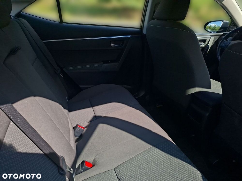 Toyota Corolla - 10
