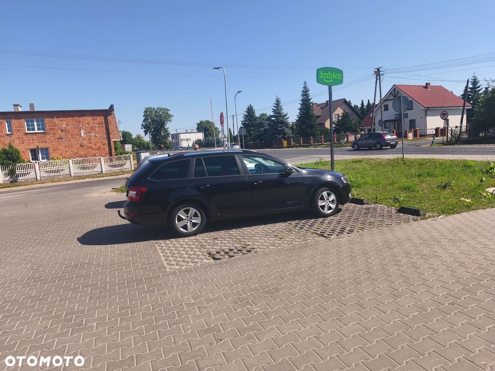 Skoda Octavia 2.0 TDI Ambition DSG - 1