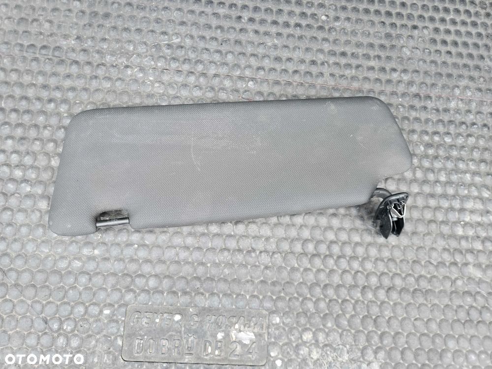 Daszek Słonecznik 8K0857551 8K0857552 Czarne S-Line Oslona Przeciwsloneczna Haczyk Lewa Prawa AUDI A4 B8 - 36