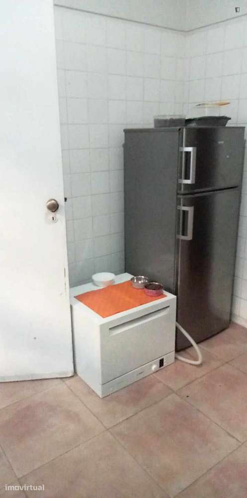 Quarto - localizado em Santo Ildefonso Porto - Grande imagem: 5/6