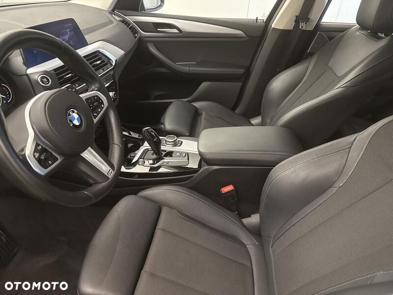 BMW X3 xDrive20d mHEV - 11