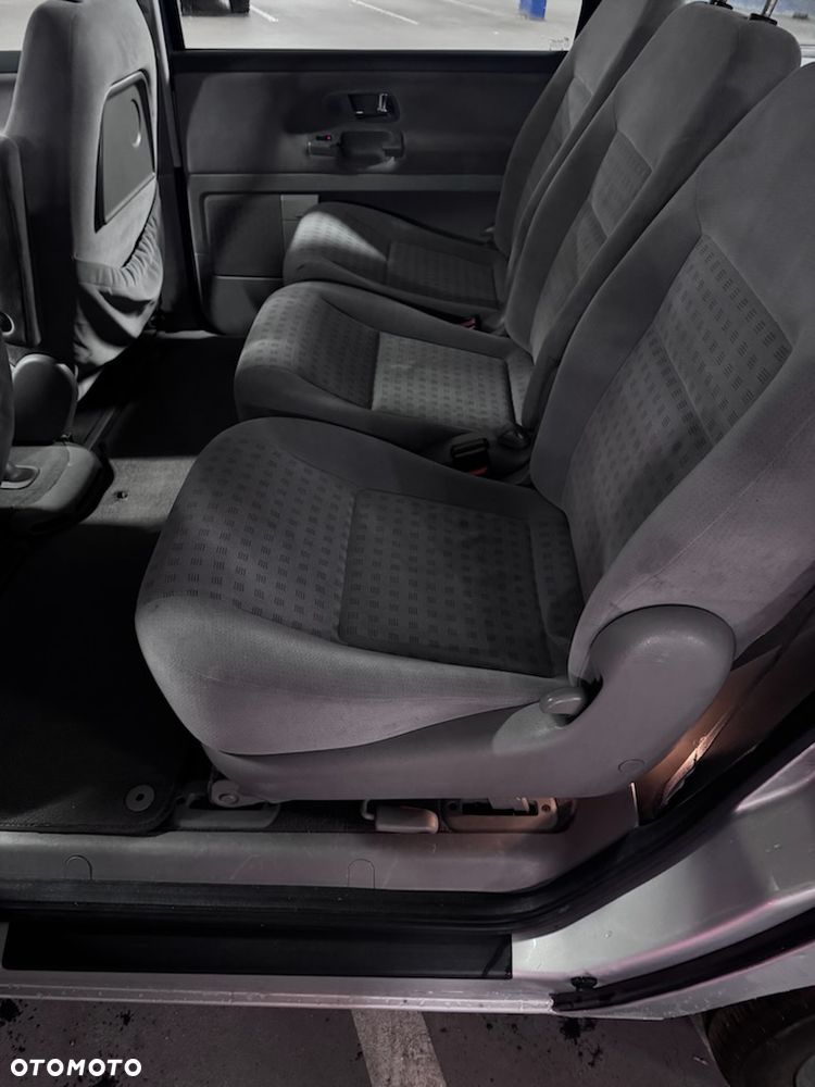 Volkswagen Sharan - 7