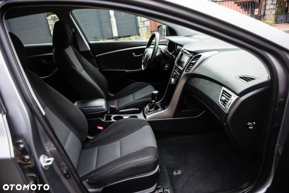 Hyundai i30 1.4 CRDi Premium - 26