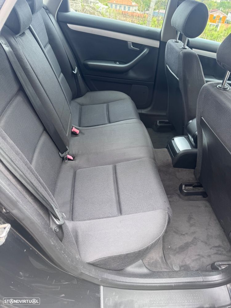 Audi A4 1.6 Sport - 3