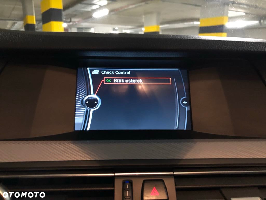 BMW Seria 5 520d Touring - 16