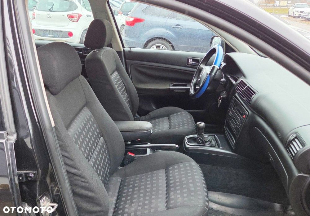 Volkswagen Passat - 19