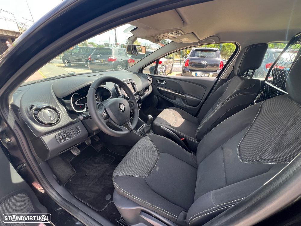 Renault Clio - 12