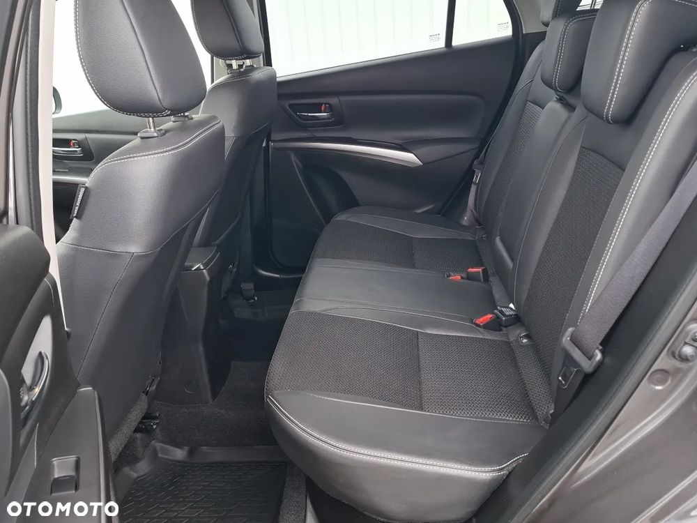 Suzuki S-Cross 1.5 DualJet Hybrid Elegance AGS - 14