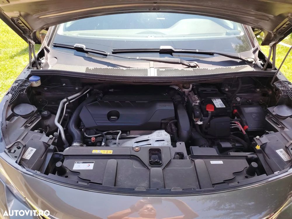 Peugeot 3008 1.6 PureTech Turbo S&S EAT8 Active - 9